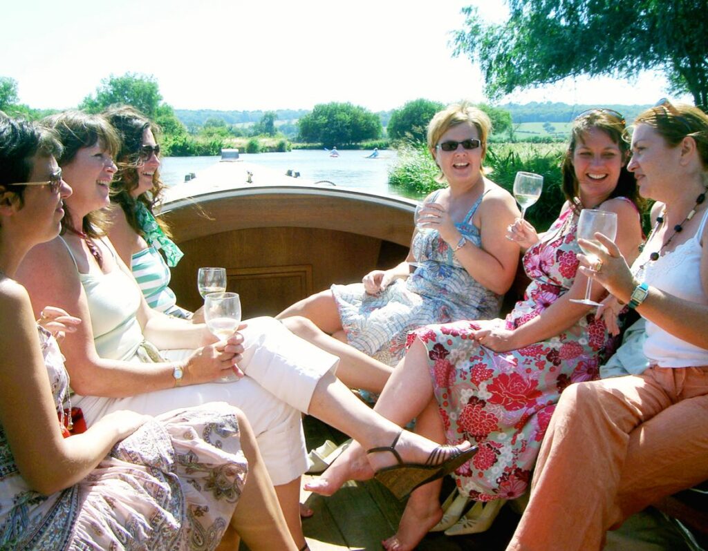 yacht hire hens party